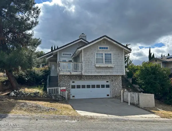 15134 Barcroft Drive, Lake Elizabeth, CA 93532