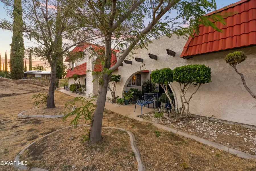 125 Lakeview Drive, Palmdale, CA 93551 - #2