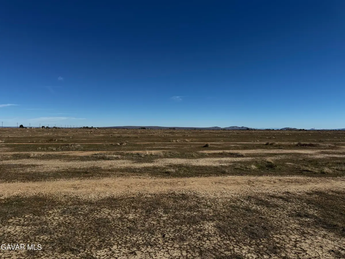 53 E Vic Avenue E3 53 Ste Street #E3, Lancaster, CA 93535 - #1