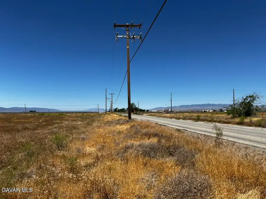 89 W Ave A Vic 89 Stw, Lancaster, CA 93536 - #2