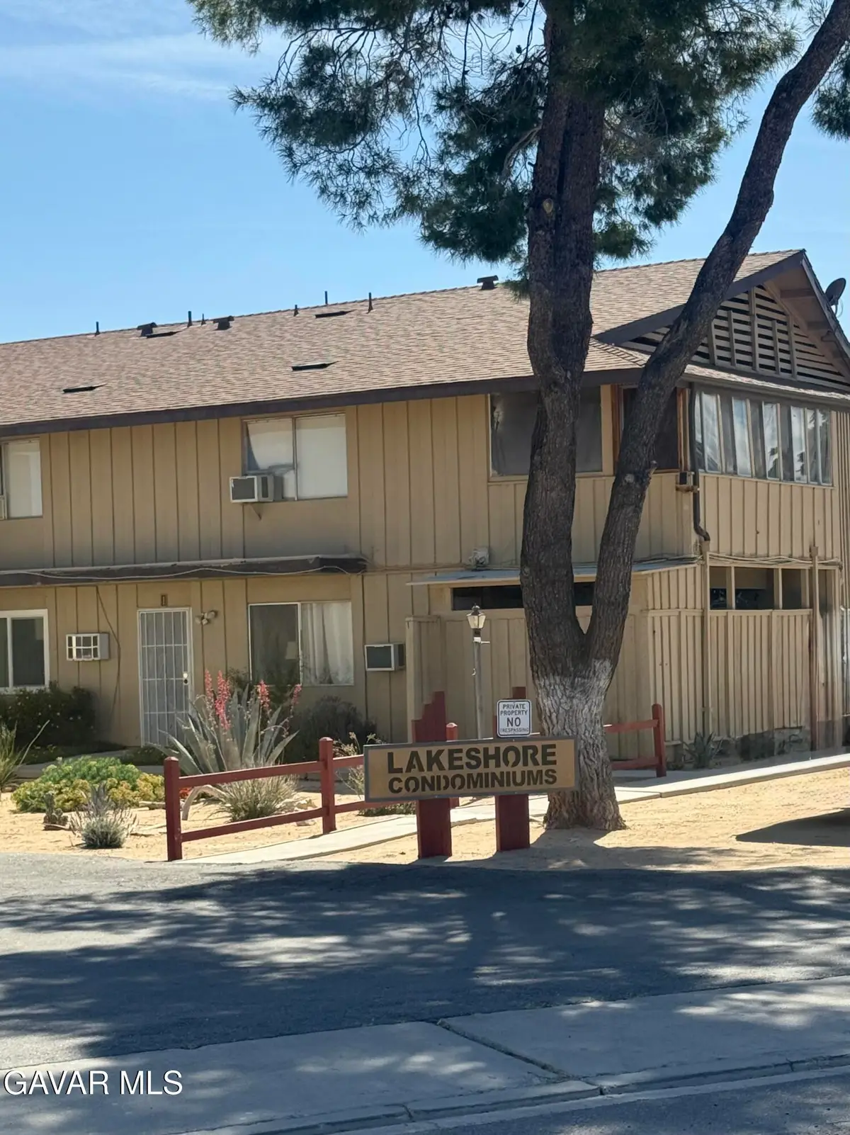 21301 Lake Shore Drive #Apt 8, California City, CA 93505 - #1