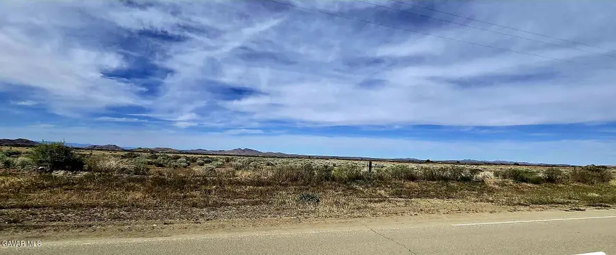 18500 E Avenue S, Palmdale, CA 93591 - #2