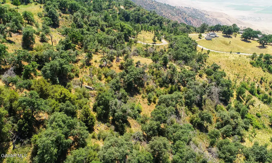 27120 El Camino Drive, Tehachapi, CA 93561 - #2