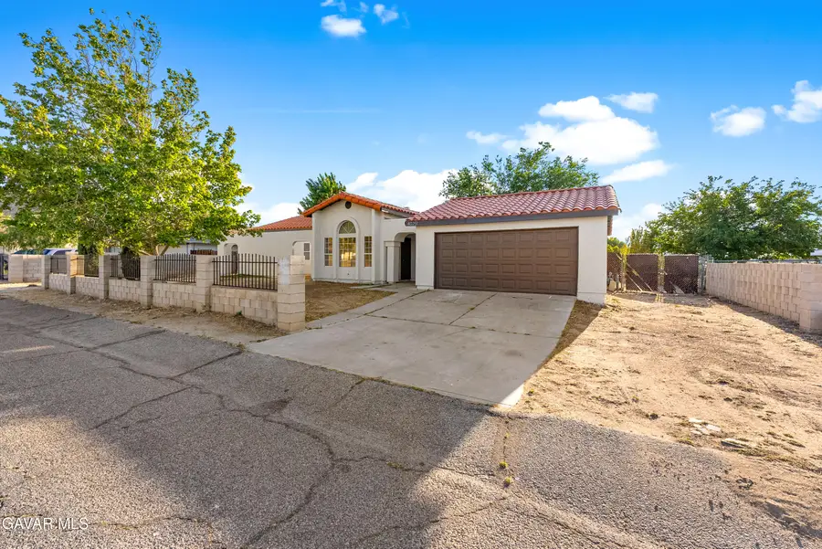 40251 Fieldspring Street, Lake Los Angeles, CA 93591 - #2