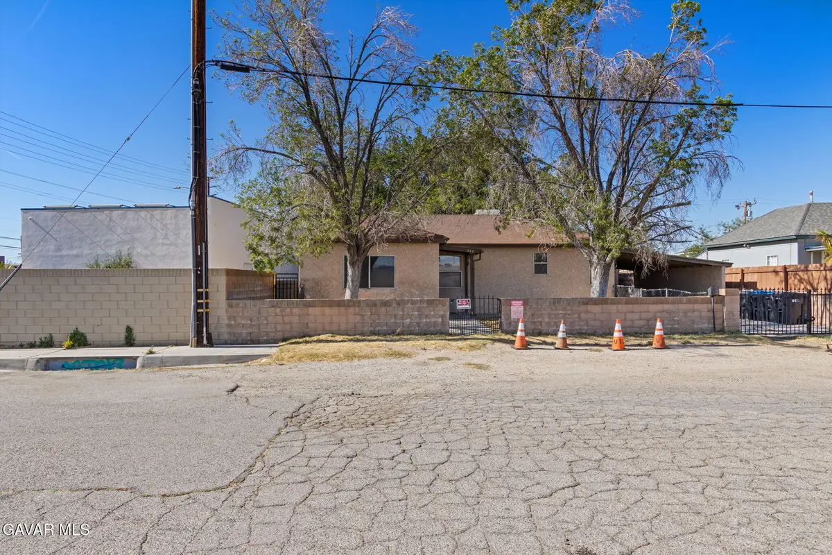 947 W Oldfield Street, Lancaster, CA 93534 - #1