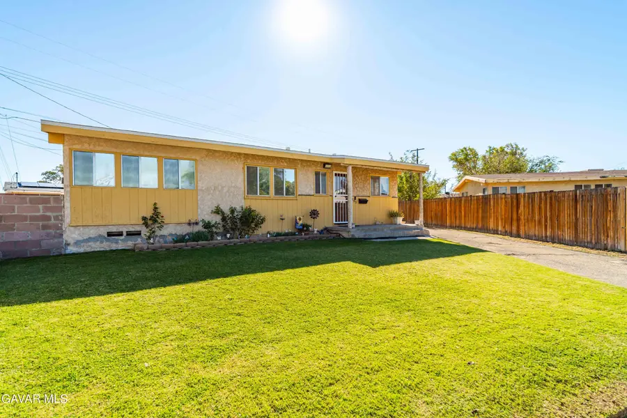 702 W Avenue H9, Lancaster, CA 93534 - #2