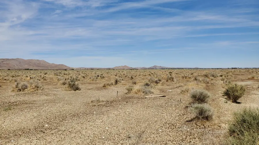 Dinkey Ave, Rosamond, CA 93560 - #2
