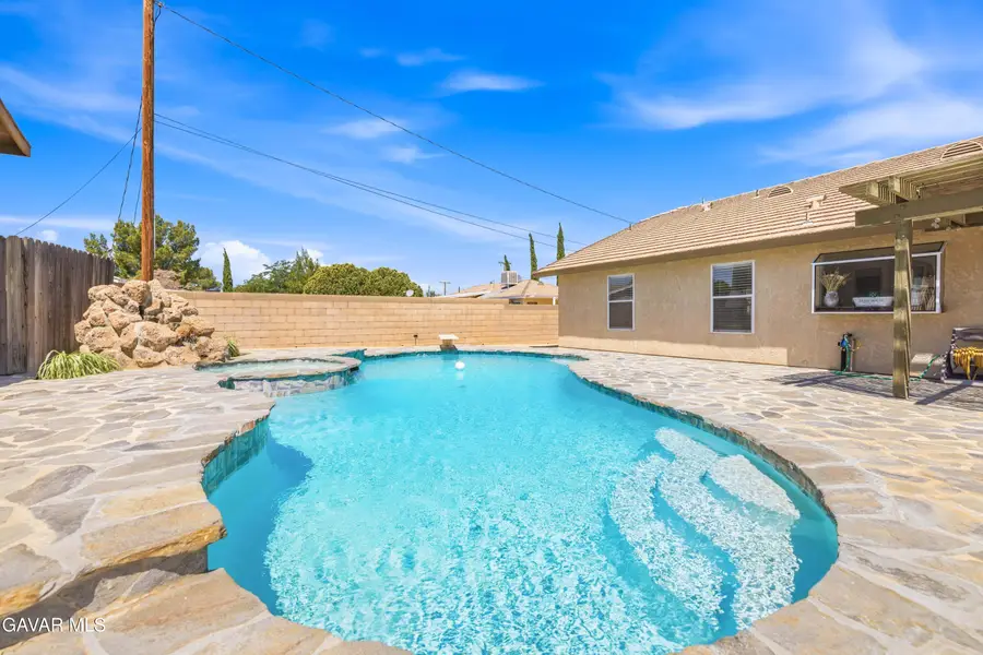 3218 W Avenue L 6, Lancaster, CA 93536 - #2