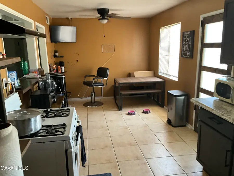 12591 Daisy Street, Boron, CA 93516 - #2