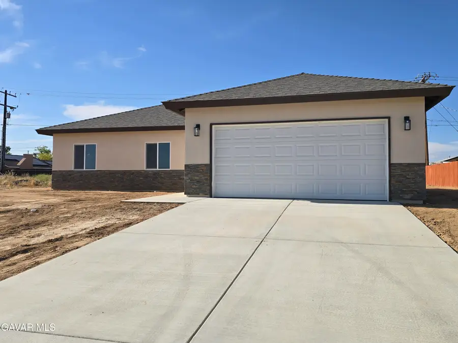 8108 Redwood Boulevard, California City, CA 93505 - #2
