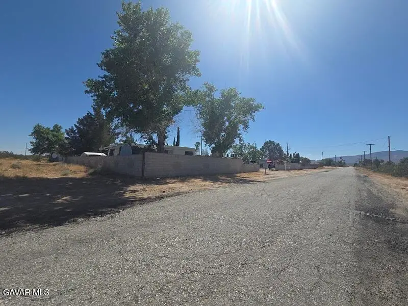 900 Fristad Street, Mojave, CA 93501 - #2