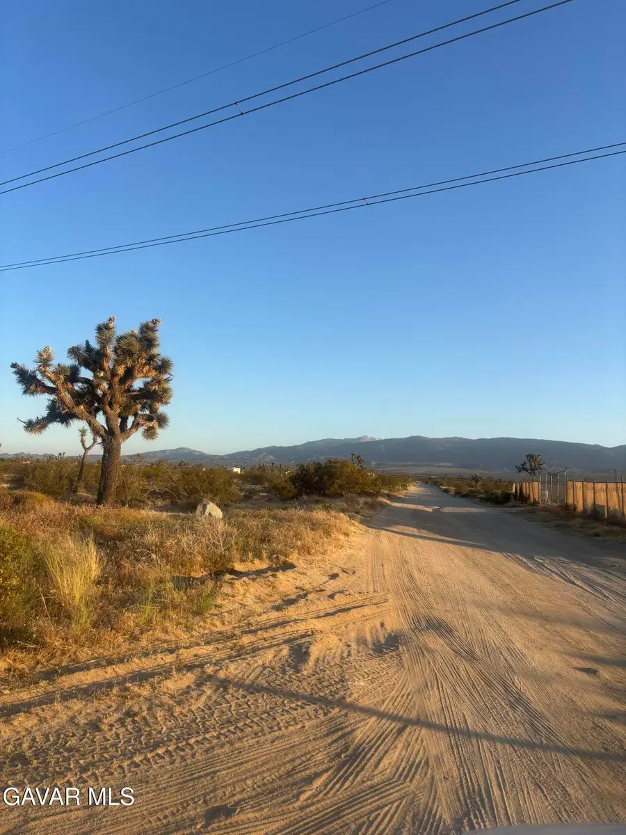 0 E Vic Avenue V4 260 Ste Street, Palmdale, CA 93591 - #3
