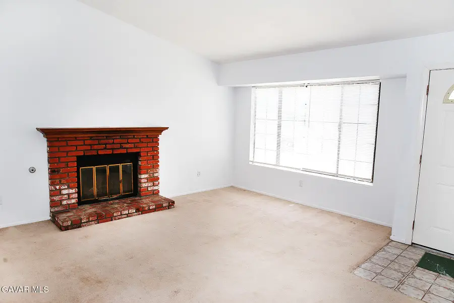 567 E Avenue J9, Lancaster, CA 93535 - #2