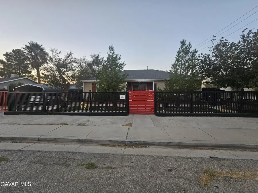 2095 Inyo Street, Mojave, CA 93501 - #2