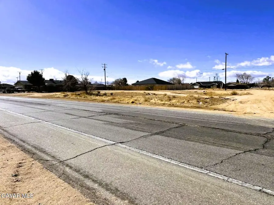 8628 Loop Boulevard, California City, CA 93505 - #2