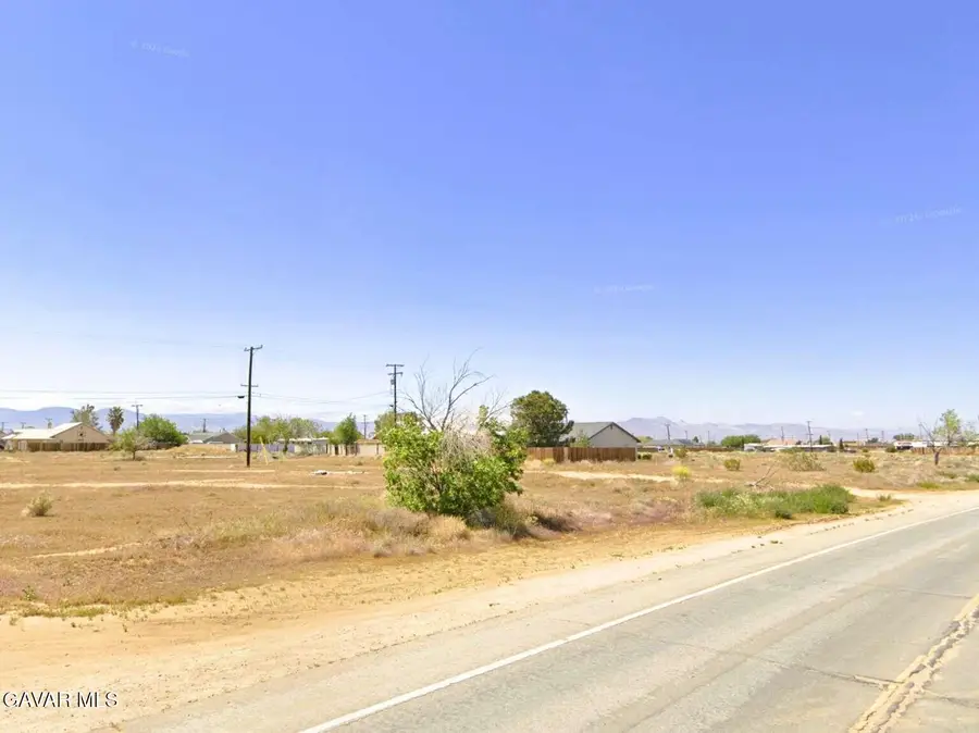 8628 Loop Boulevard, California City, CA 93505 - #3