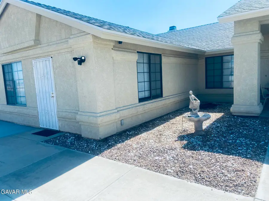 8648 N Loop Boulevard, California City, CA 93505 - #2