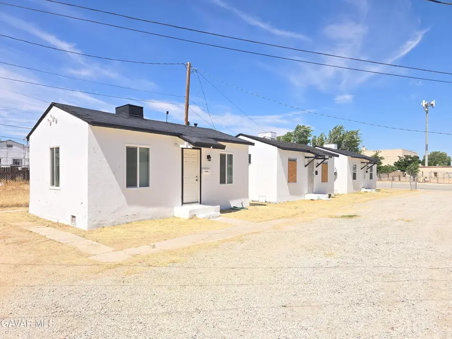 16039 L Street, Mojave, CA 93501 - #2