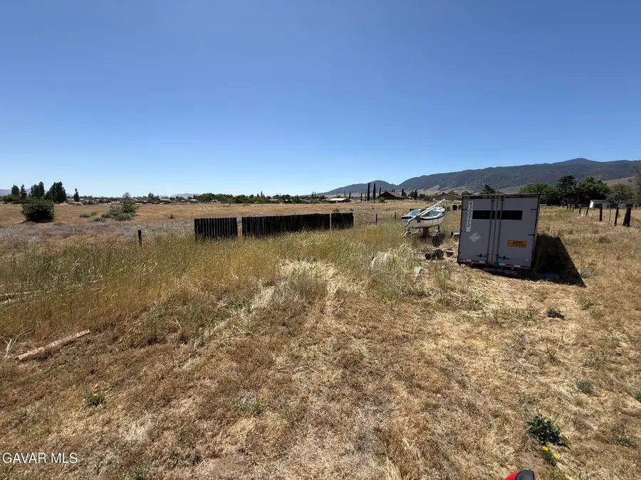 Red Apple Avenue Avenue, Tehachapi, CA 93561 - #3