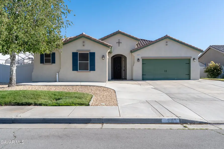 911 Valerie Lane, Tehachapi, CA 93561 - #2