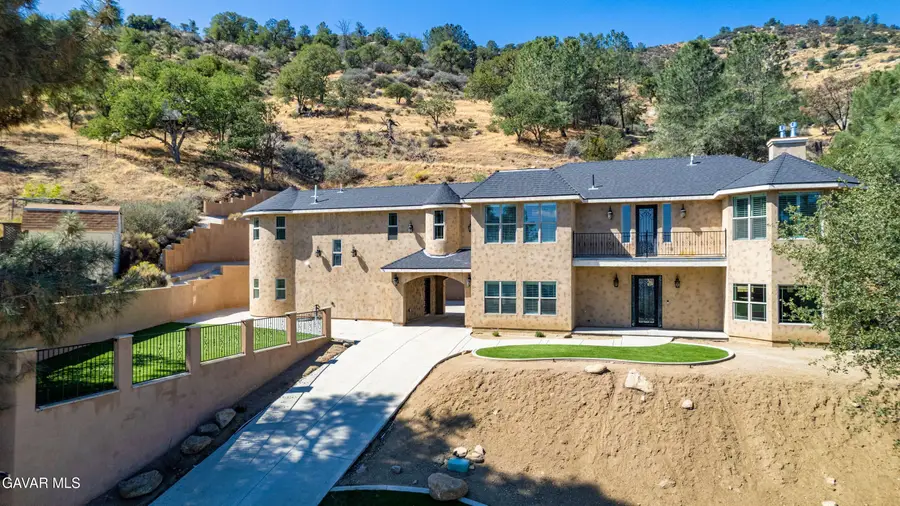 21824 Sunnybrook Drive, Tehachapi, CA 93561 - #2