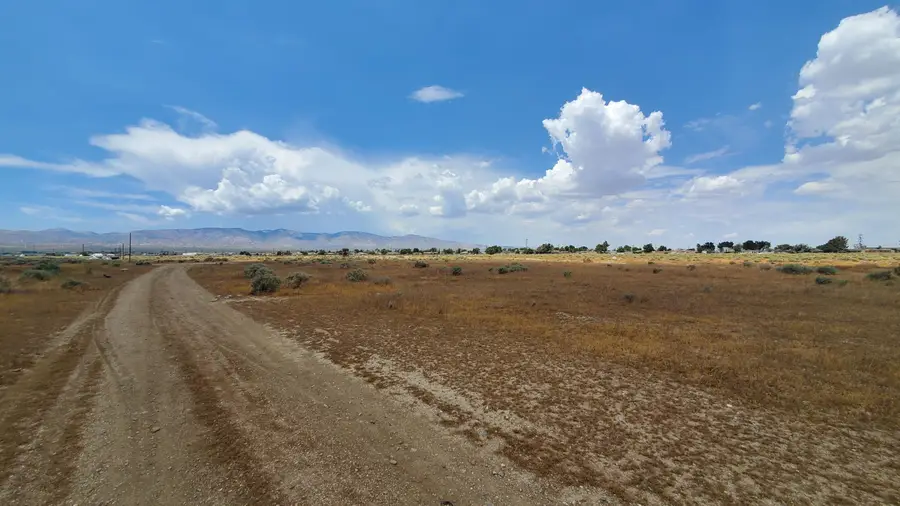 1800 Victor Ave, Mojave, CA 93501 - #3