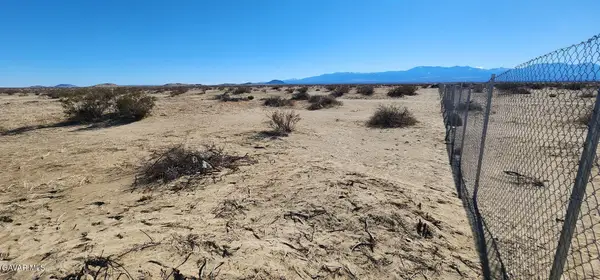 0 Vic Avenue N4 196 Ste, Palmdale, CA 93591
