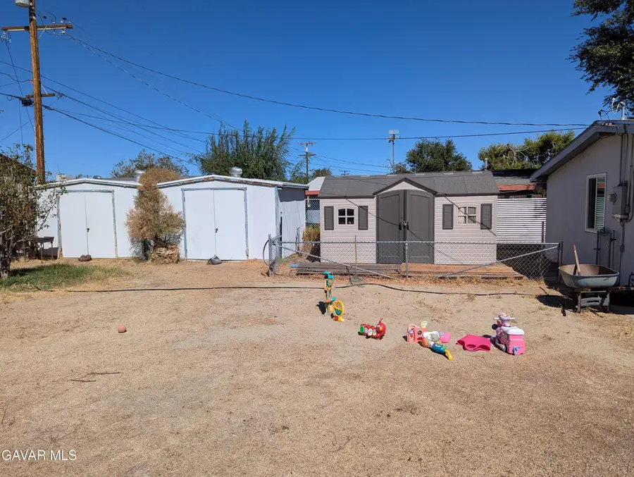 38457 Glenbush Avenue, Palmdale, CA 93550 - #2