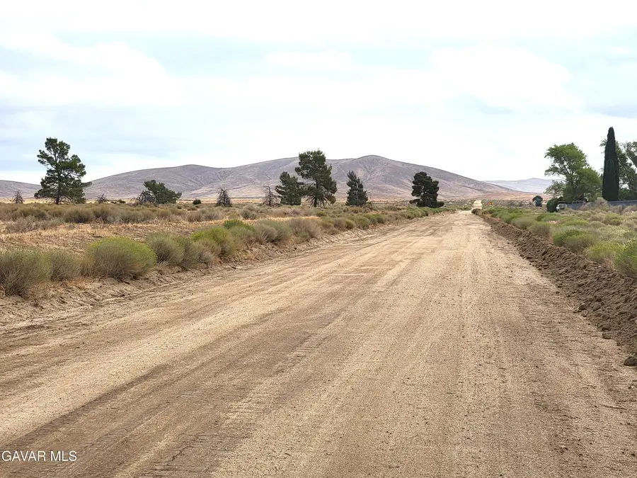 F West 183rd Street, Fairmont, CA 93536 - #2