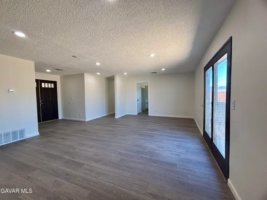7871 Eucalyptus Avenue, California City, CA 93505 - #3