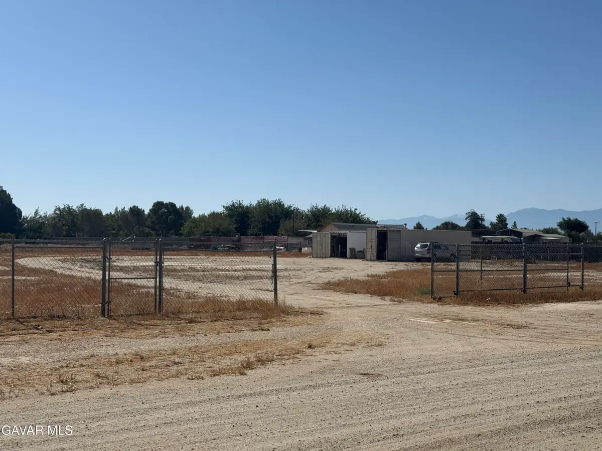 E Cor Kettering St 45th, Lancaster, CA 93535 - #1