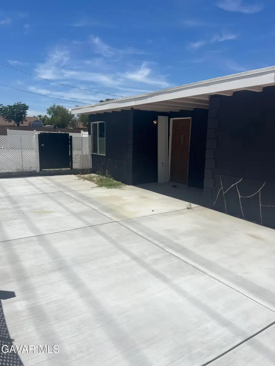 43119 20th Street, Lancaster, CA 93534 - #2