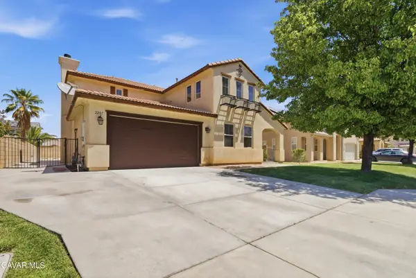 2207 Beechwood Street, Lancaster, CA 93535