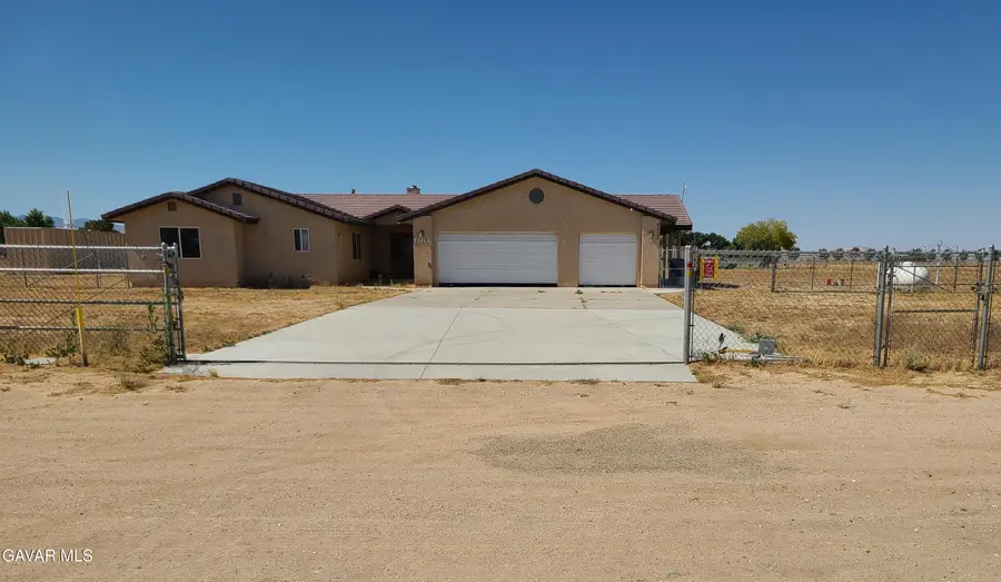8009 W Avenue D12, Lancaster, CA 93536 - #3