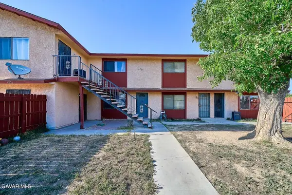 W Avenue H 12, Lancaster, CA 93534