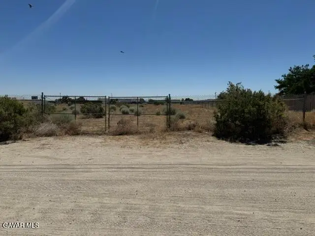 42120 6th Street, Lancaster, CA 93535 - #1
