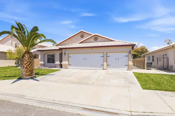 4121 W Avenue J6, Lancaster, CA 93536