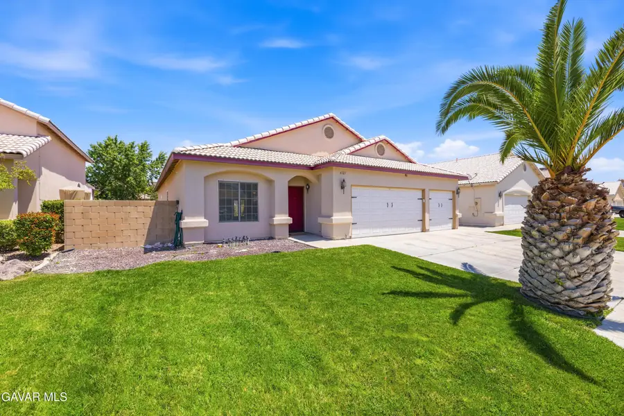 4121 W Avenue J6, Lancaster, CA 93536 - #2