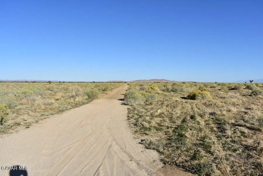 20000 W Ave E, Fairmont, CA 93536 - #2