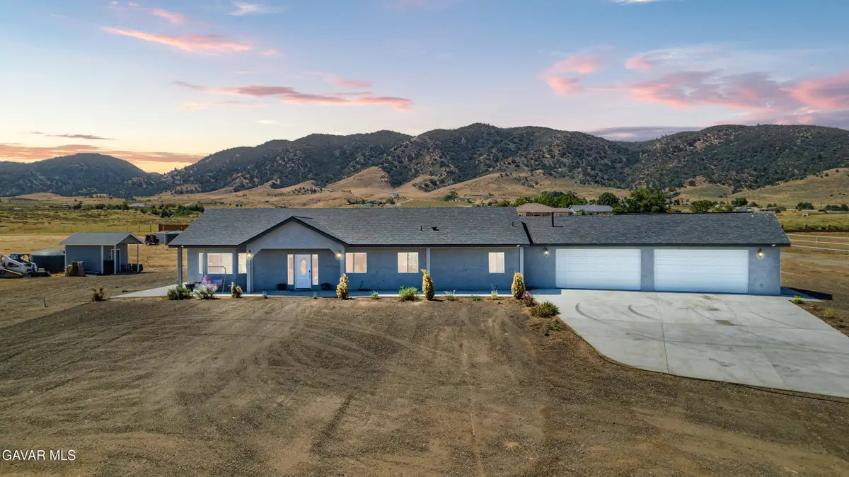 19900 Chinook Street, Tehachapi, CA 93561 - #1