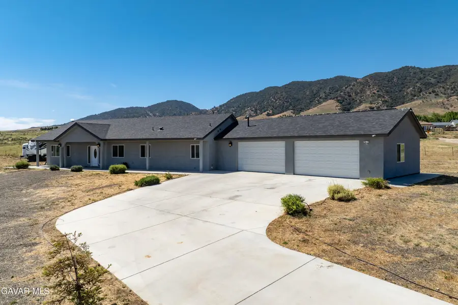 19900 Chinook Street, Tehachapi, CA 93561 - #3