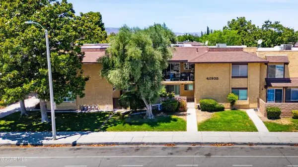42935 15th #Unit 8, Lancaster, CA 93534