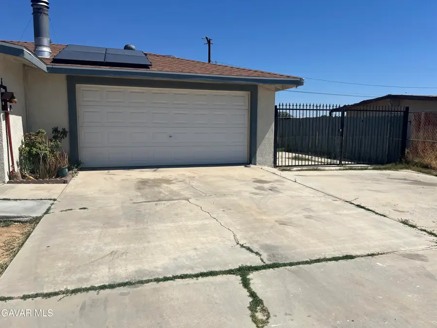 8413 Greenwood Avenue, California City, CA 93505 - #3