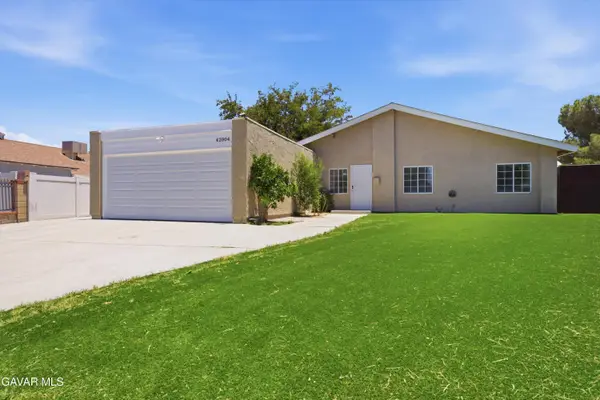 42804 Yew Street, Lancaster, CA 93536