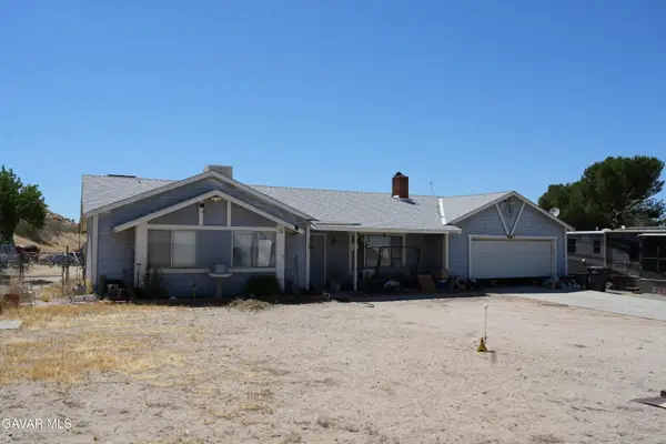 40105 Ronar Street, Lake Los Angeles, CA 93591