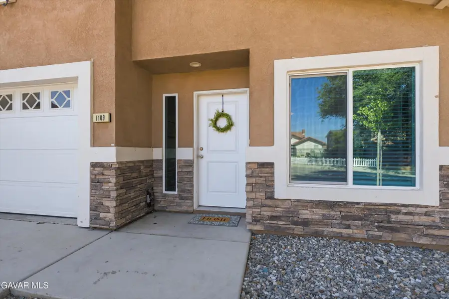 1109 Elm Street, Tehachapi, CA 93561 - #2