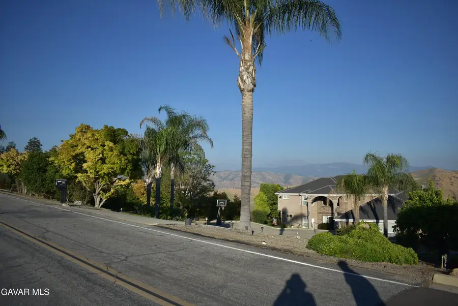 386 High Sierra Drive, Exeter, CA 93221 - #3