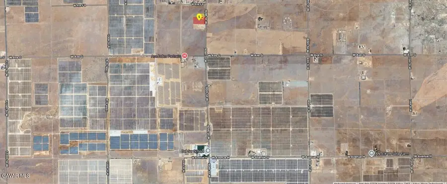 W Cor 90 St. W. And F10 # F10, Lancaster, CA 93536 - #3