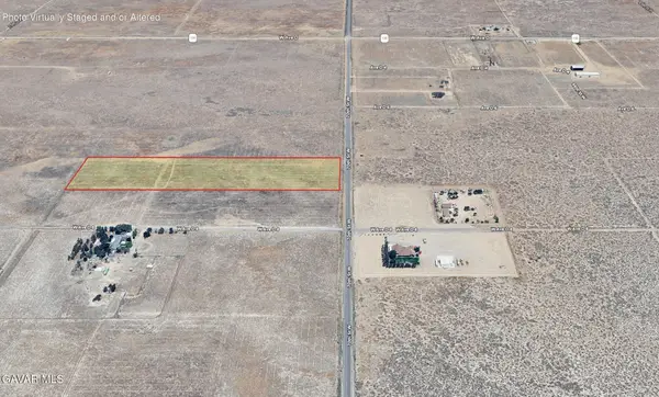 W 70th Street, Lancaster, CA 93536