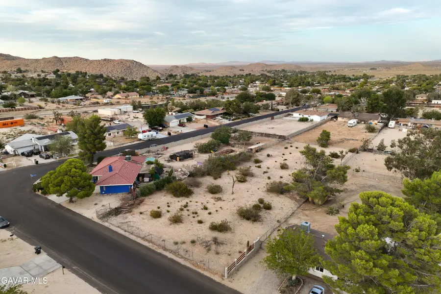 E 161st St Street, Palmdale, CA 93591 - #3